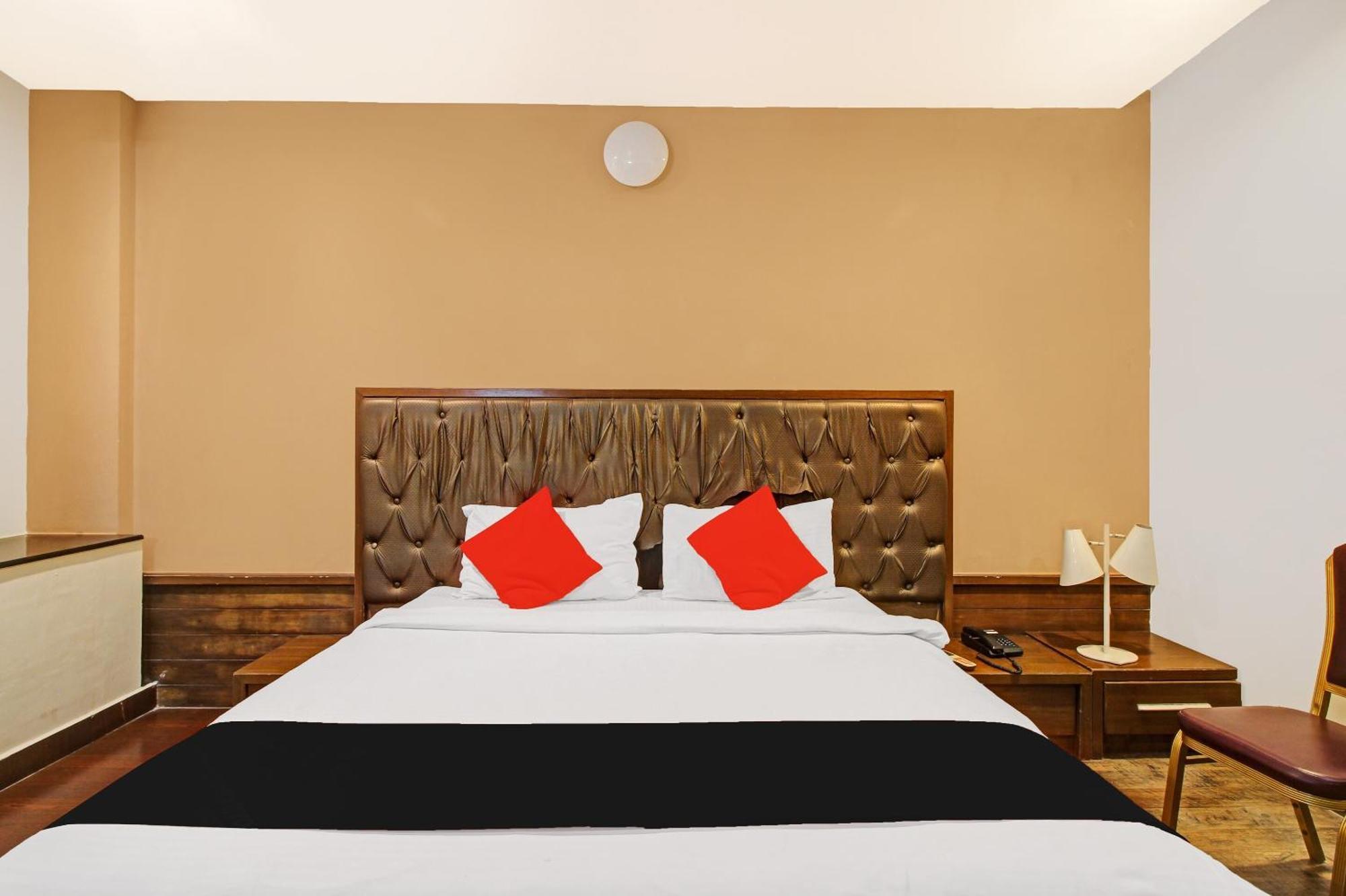 Capital O 82357 Hotel Surabhi Pride Trimulgherry Exterior foto