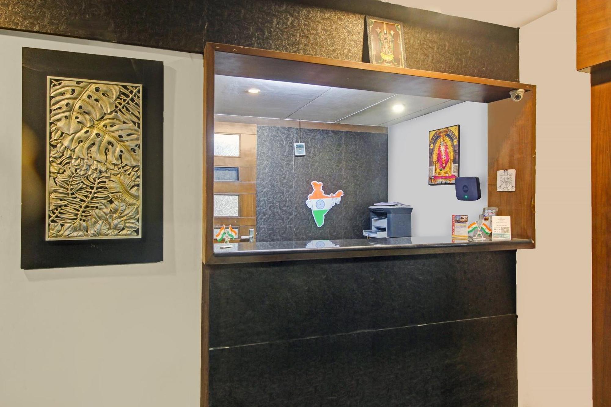 Capital O 82357 Hotel Surabhi Pride Trimulgherry Exterior foto
