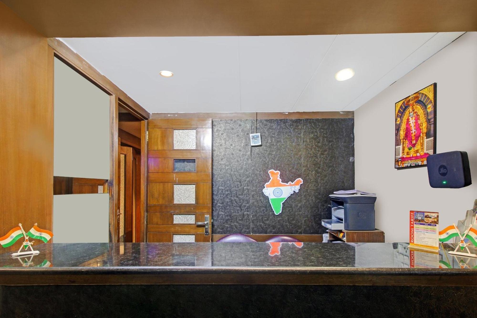 Capital O 82357 Hotel Surabhi Pride Trimulgherry Exterior foto